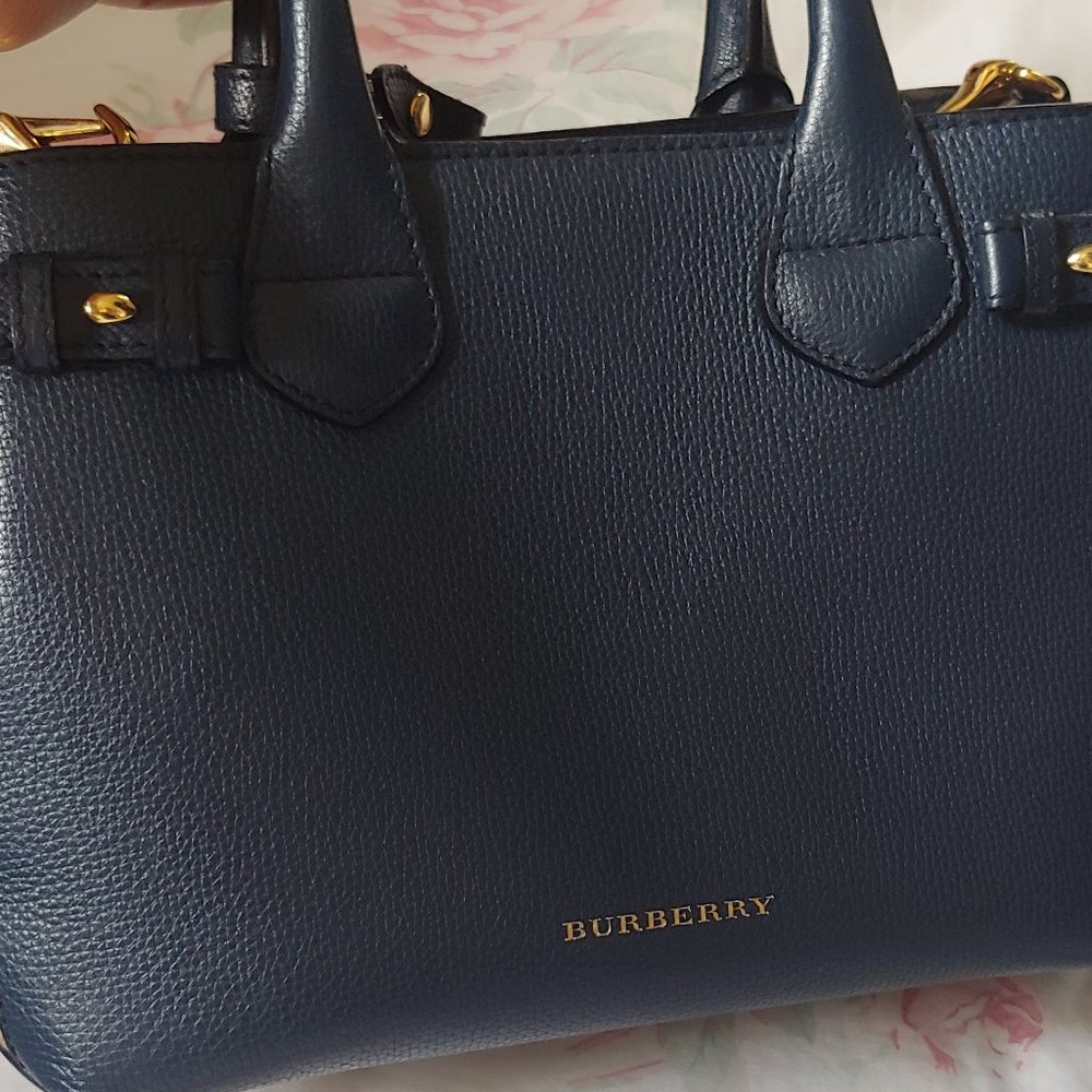 COPY - Small navy Burberry crossbody bag